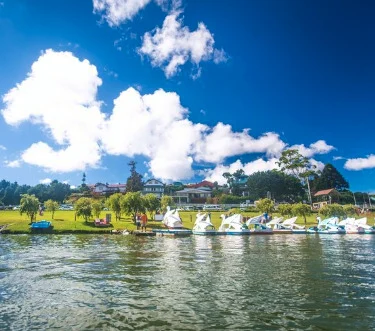 Nuwara Eliya Gregory Lake Park