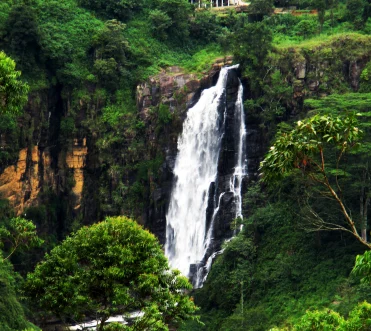 6 Breathtaking Waterfalls